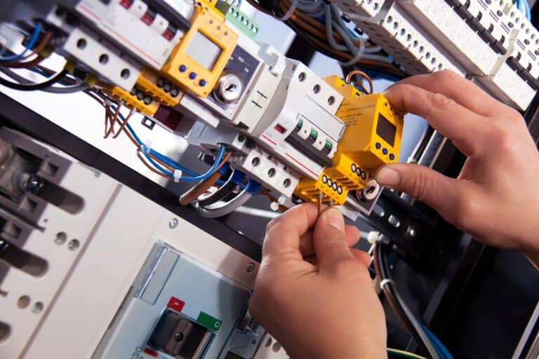 Elektroniker Für Betriebstechnik Abschlussprüfung – Elektroniker Für Betriebstechnik Abschlussprüfung Teil 1 Und Teil 2 – Online-prüfungsvorbereitung – Erfolgsazubi® Academy