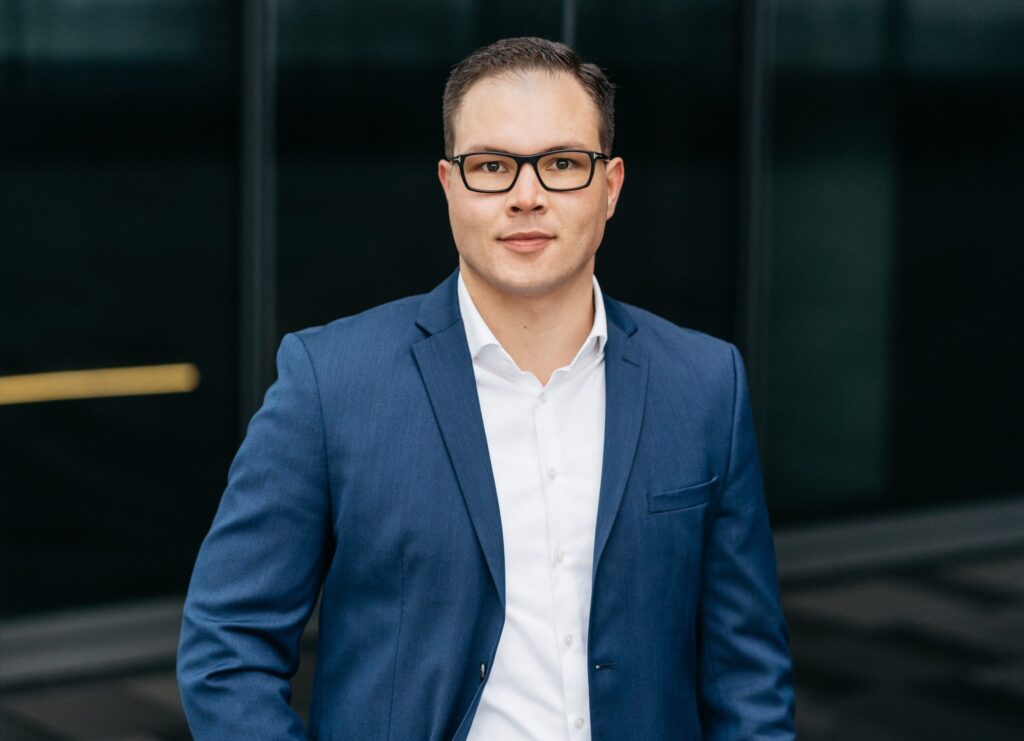 Christoph_hoeller_gruender_erfolgsazubi_academy-1-scaledjpg –  – Erfolgsazubi® Academy